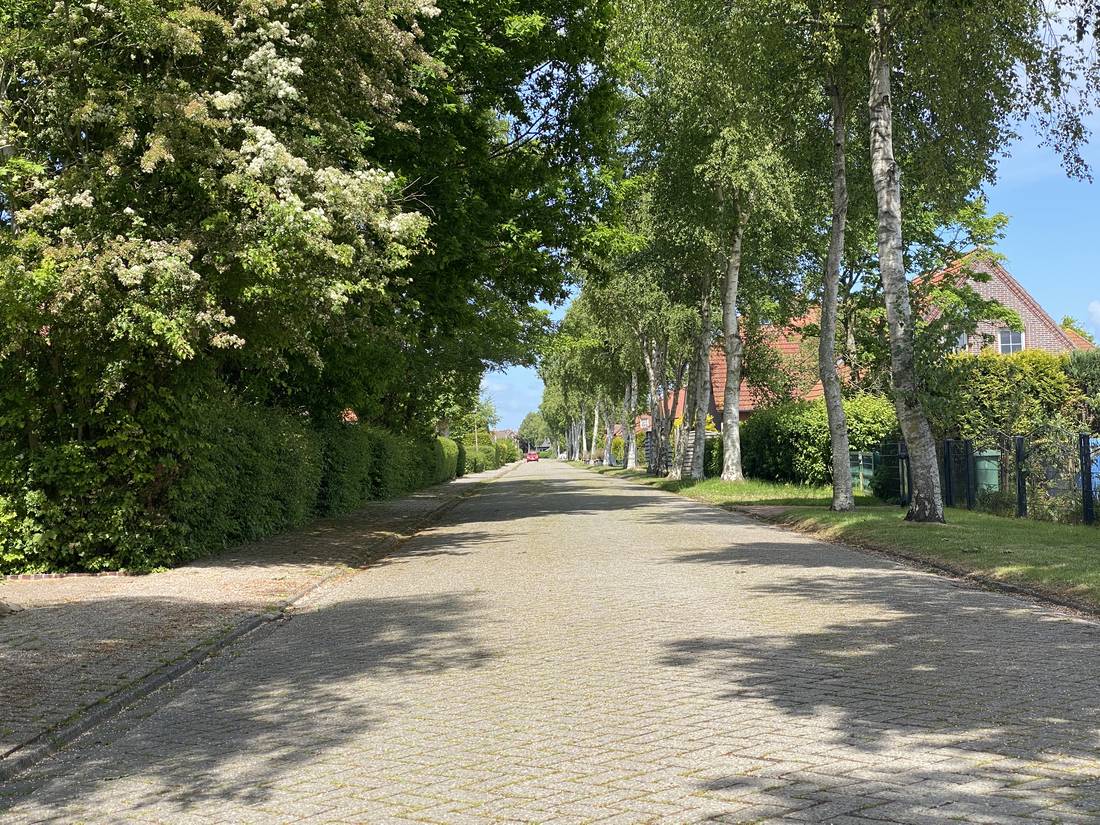 Ruhige Straße in Neßmersiel